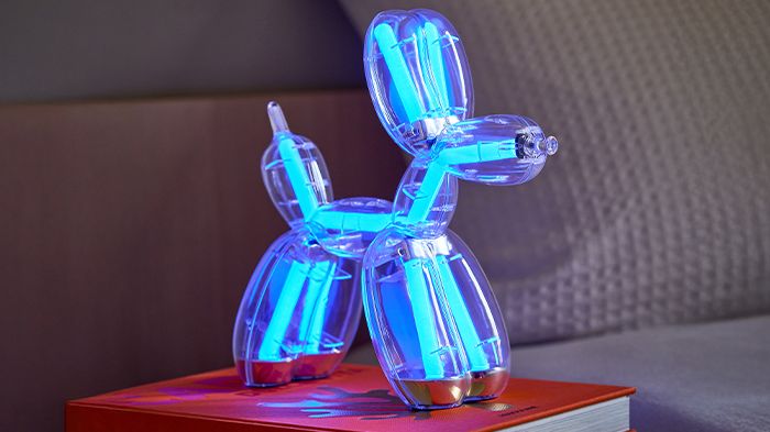 Ikonický balónkový pes ze světa designu nemizí. Objevuje se coby lampa, skládačka, lavička nebo reproduktor
