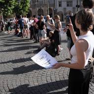 Happening „Nechceme stát ve frontě“