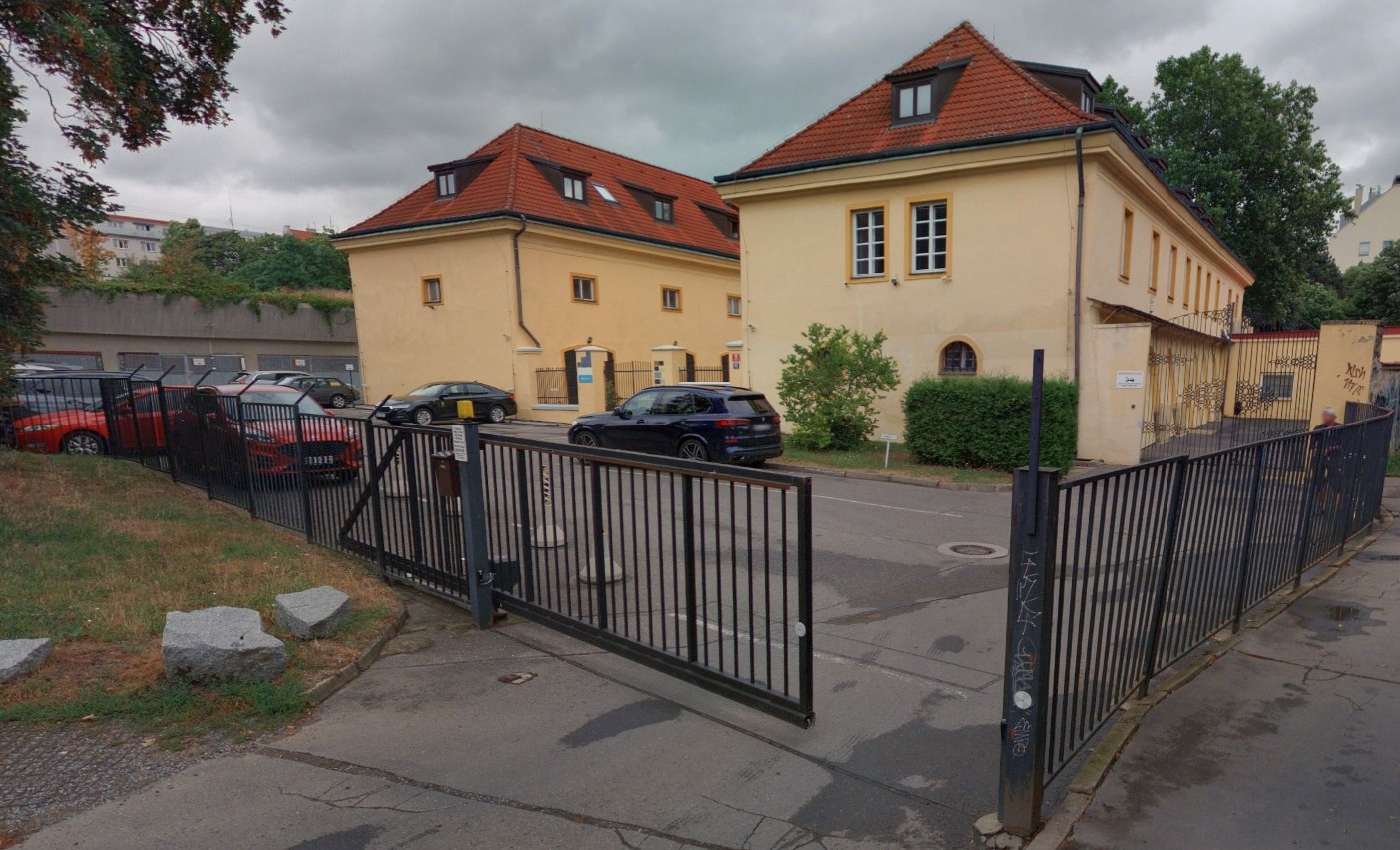 Pět let vězení pro bývalou šéfku úřadu kvůli miliardové restituci Bečvářova statku