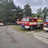 Hasiči zasahují na řece Moravě