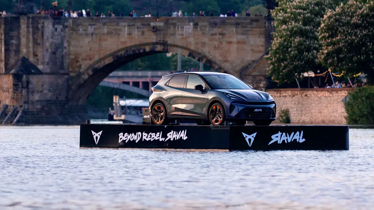 Elektrická Cupra Raval připlula do Česka, láká cenou pod 650 000 korun