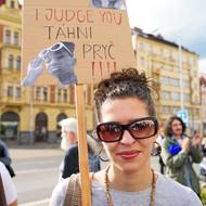 Demonstrace Ruce pryč od médií