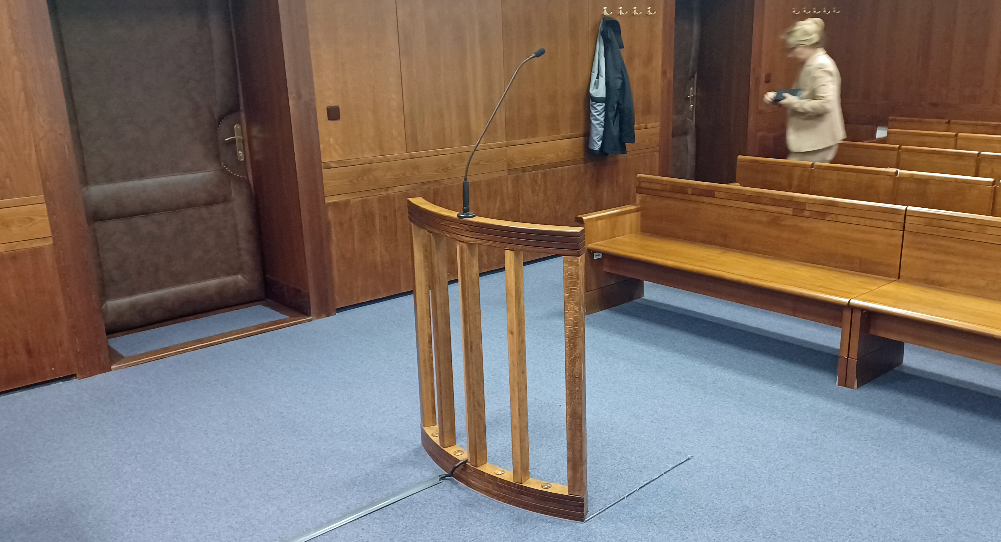 Mlátil muže, i když už bezvládně ležel na zemi. Dostal devět let