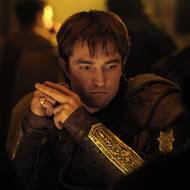 Robert Pattinson se zhostil role Antinouse.