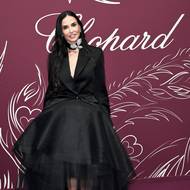 Další večeři se šperky Chopard absolvovala v černých šatech s objemnou tylovou sukní Niny Ricci.