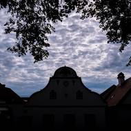 Výrazným prvkem tzv. Selského baroka jsou štíty domů. I na ně se do jižních Čech jezdí podívat turisté z celého světa.