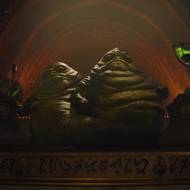 Do filmu se vrací huttská dvojčata, která se objevila v seriálu Boba Fett: Zákon podsvětí.