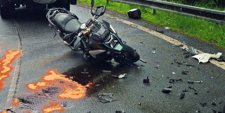 Motorkář srazil na Chebsku chodce. Oba zemřeli