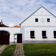 Vesnice Holašovice je ukázkou tradičního tzv. Selského baroka, od roku 1998 v UNESCO.