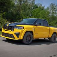 Ram 1500 Rumble Bee SRT se prezentuje jako nejvýkonnější silniční pick-up s motorem V8.