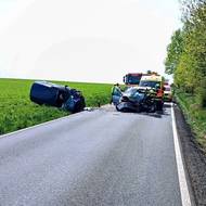 Nehoda dvou osobních automobilů nedaleko obce Jeníkovice na Domažlicku