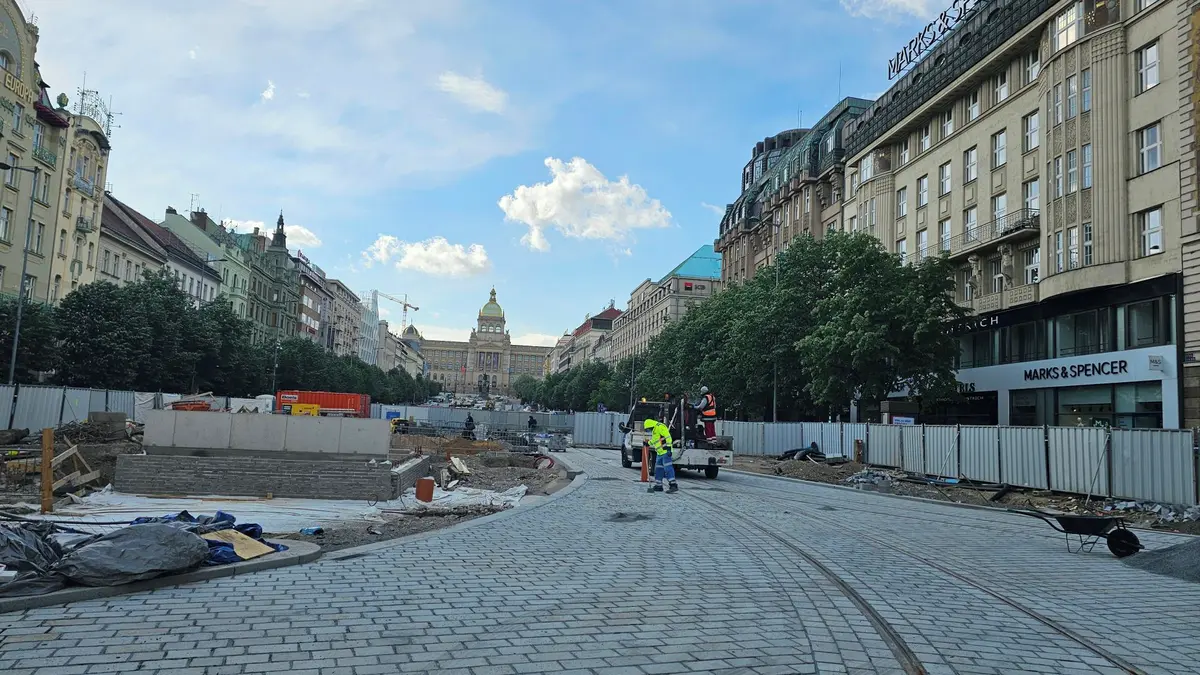 Doprava je po bydlení nejpalčivější téma mezi Pražany. Jednou z priorit je dostavba Pražského okruhu