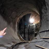 První průzkumné štoly se začaly razit už v roce 2019, i o těch se v budoucnu uvažuje jako o součásti stanice. 