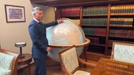 Obří glóbus či varhany. Magyar provedl novináře bývalým sídlem Orbána