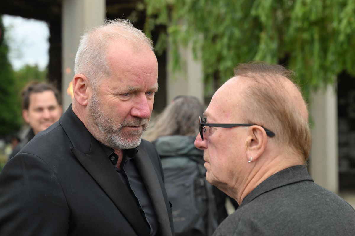 Zmrzlinář zavřel krám, vzpomínejte na něj v dobrém. Lidé se loučili s Oskarem Petrem