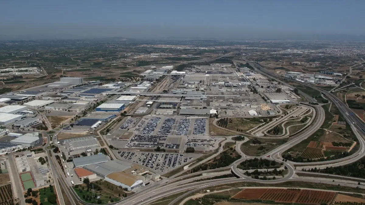 Ford údajně prodává evropskou továrnu čínskému Geely