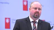 Podmínka pro Ukrajince za útok zápalnou lahví zvedla Tejce ze židle. Zvažuje stížnost