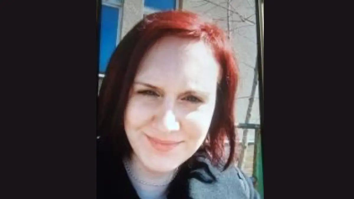 Hledá se žena s červenými vlasy, policie prosí o pomoc při pátrání