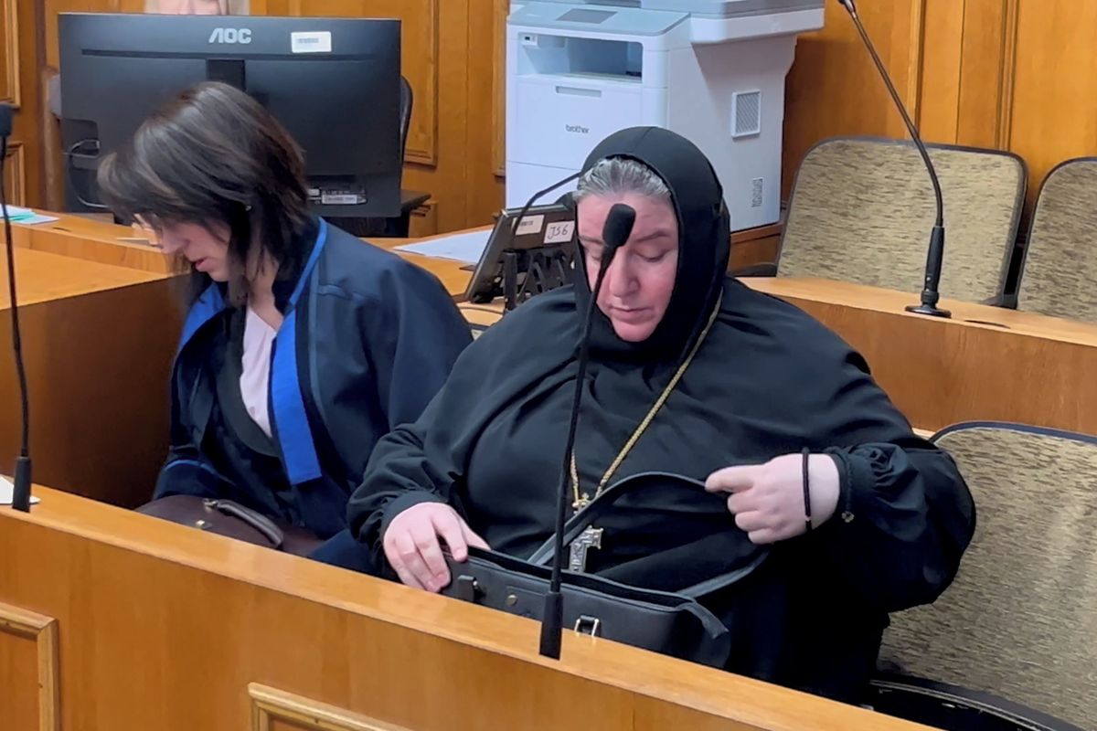 U soudu stanula abatyše. Hrozí jí deset let za zpronevěru kláštera u Berouna