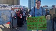 Strkanice v Brně. Odpůrcům sjezdu sudetských Němců muž rozrazil symbolickou barikádu