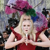 Gwendoline Christie s maskou