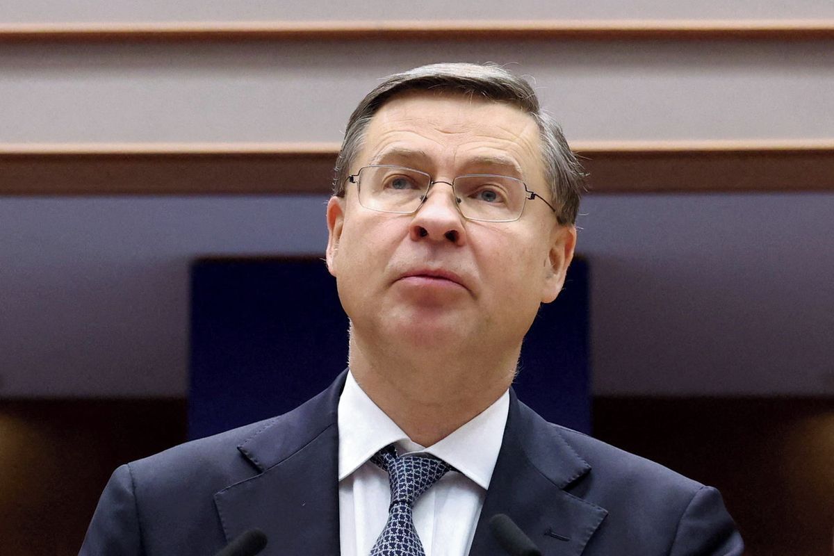 Evropa čelí stagflačnímu šoku, varuje eurokomisař