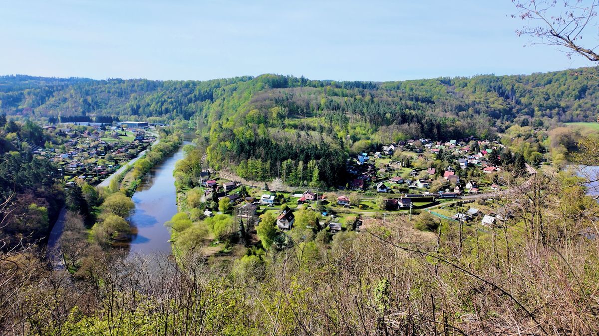 Za jednou z nejkrásnějších vyhlídek Posázaví se skrývá příběh jako z telenovely