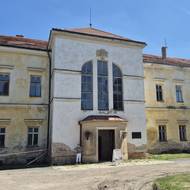 Zámek v Panenských Břežanech po říšských protektorech byl mimořádně zpřístupněn