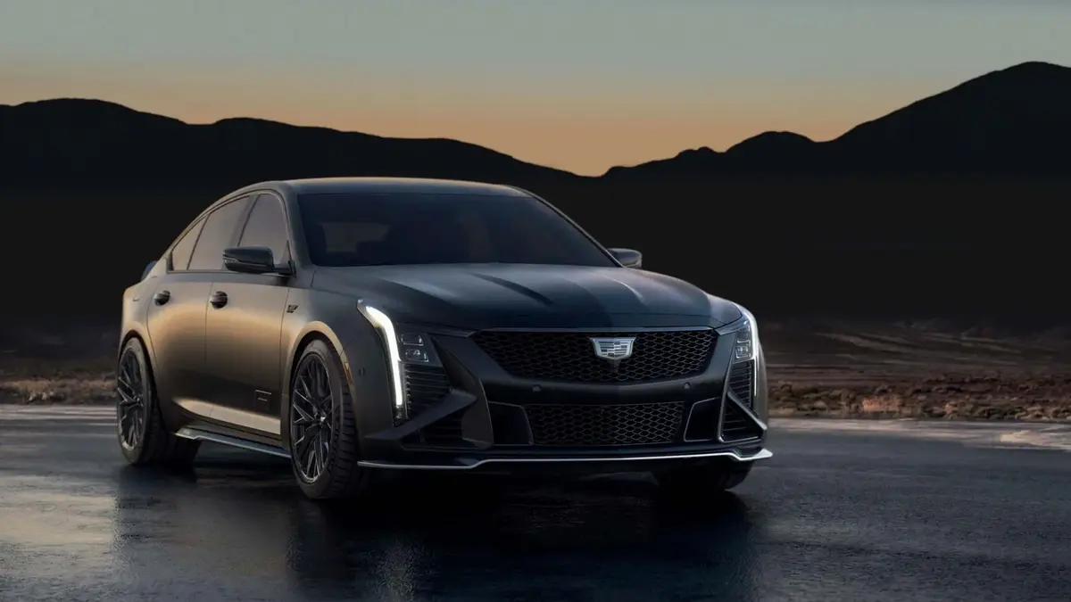Cadillac oslavuje vstup do F1 ještě výkonnějším supersedanem