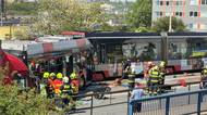 Střet autobusu s tramvají v Praze, záchranná služba vyhlásila traumaplán