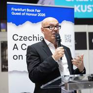 Ministr kultury Oto Klempíř dorazil na prezentaci čestného hostování Česka na Frankfurtském knižním veletrhu v rámci letošního veletrhu Svět knihy Praha. Na akci se dlouho nezdržel.