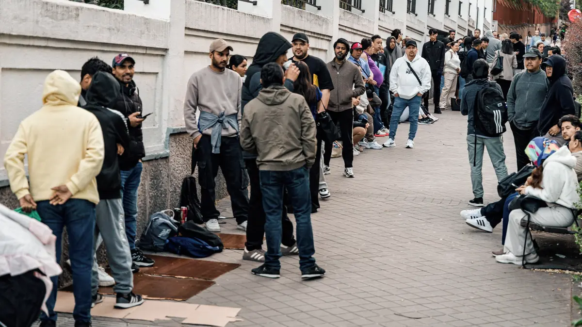 Španělsko legalizuje pobyt půl milionu migrantů. Německo se děsí