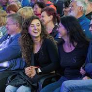Nohavicův koncert navštívilo publikum několika generací.