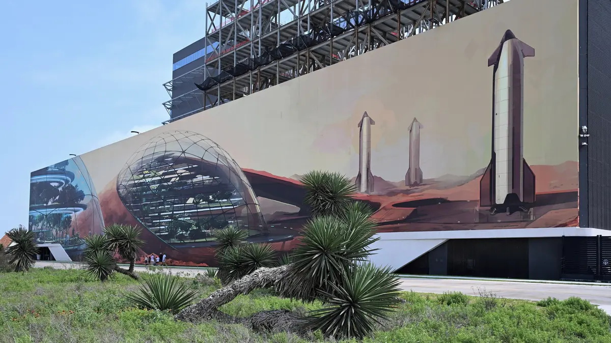 SpaceX se vstupem na burzu slibuje rozvoj přepravy na Mars či Měsíc