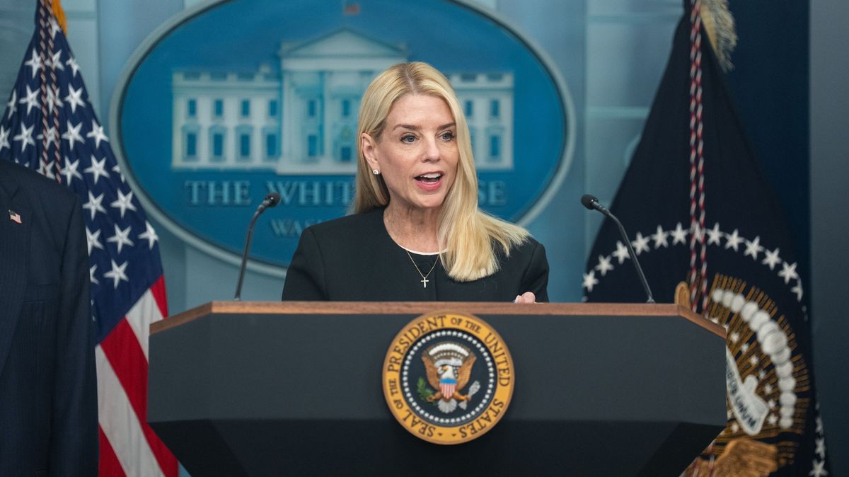 Trumpem vyhozená ministryně Bondiová má rakovinu