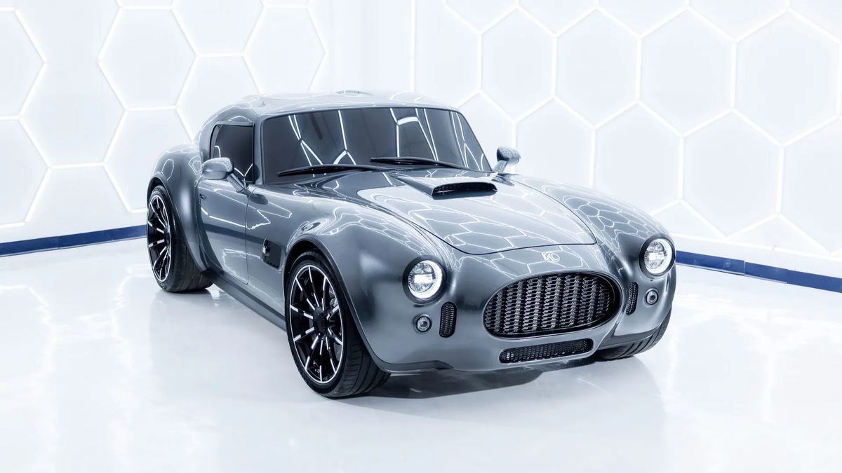 Slavný sporťák AC Cobra je zpět jako nadupané retro kupé