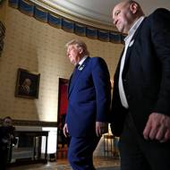 Donalda Trumpa velkou část večera provázel promotér UFC Dana White. 