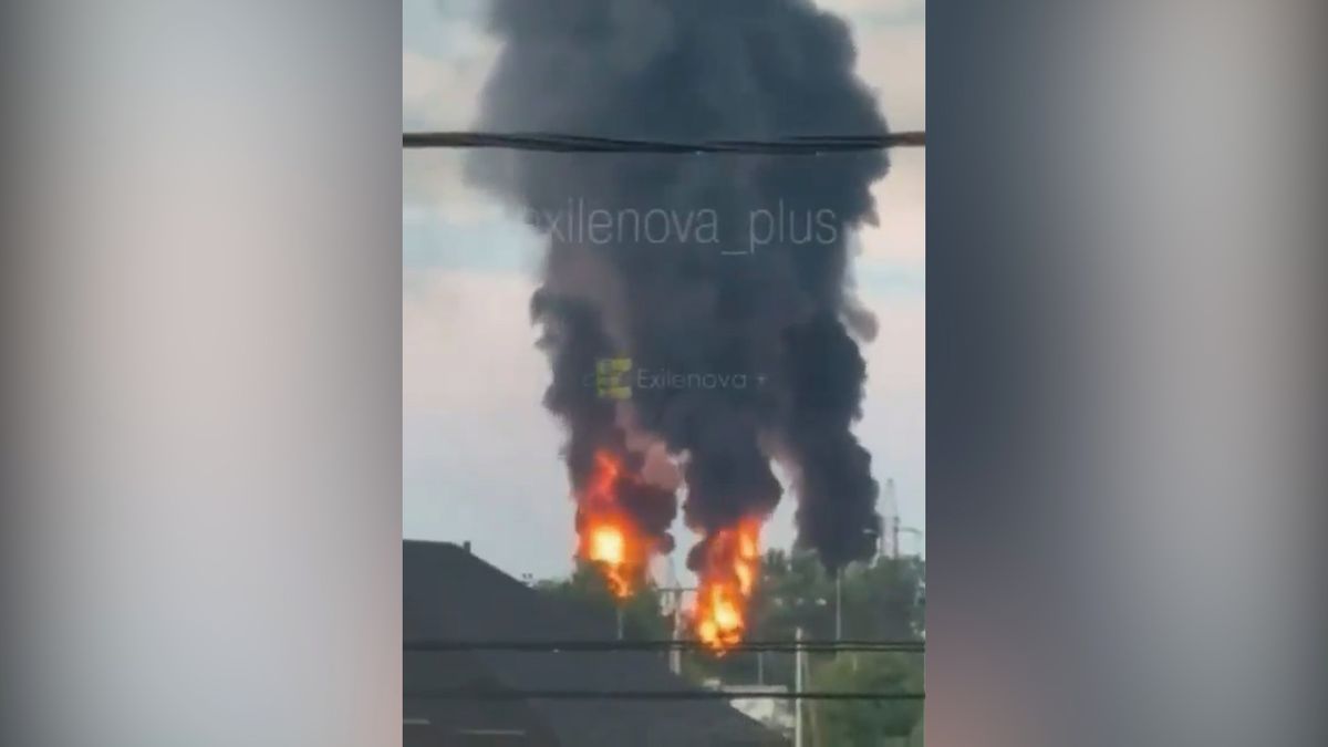 Celý Krym znovu pod masivním dronovým úderem, v Krasnodarském kraji hoří ropný sklad