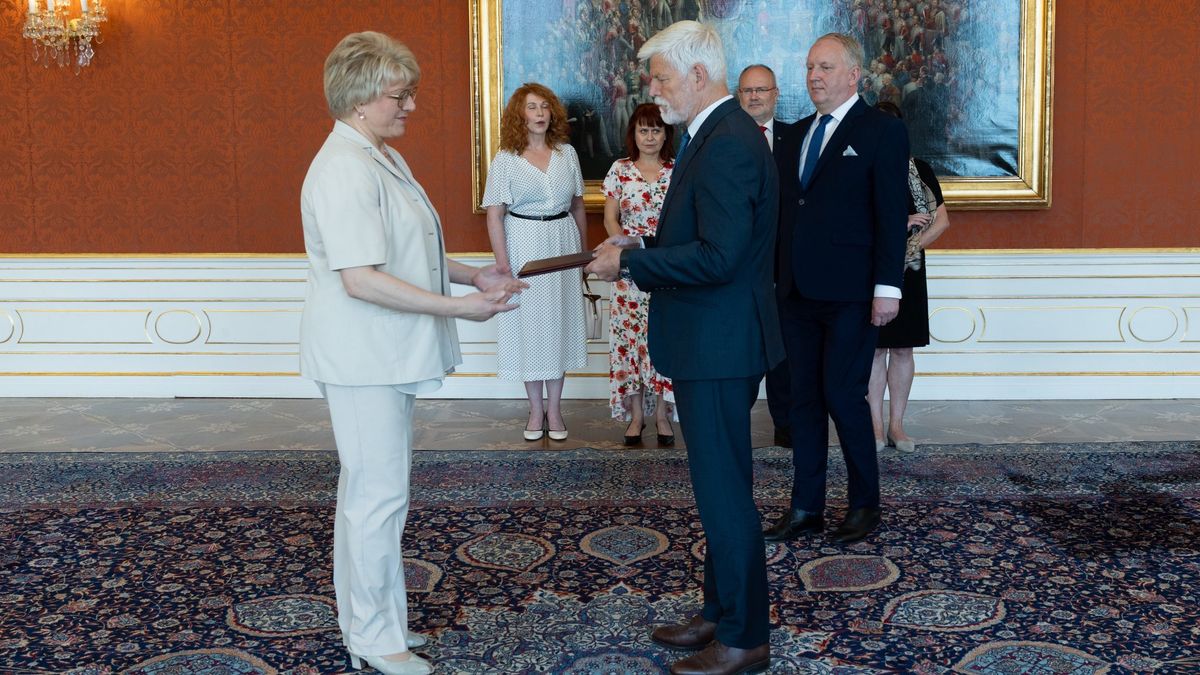 Nová ruská velvyslankyně předala na Hradě pověřovací listiny