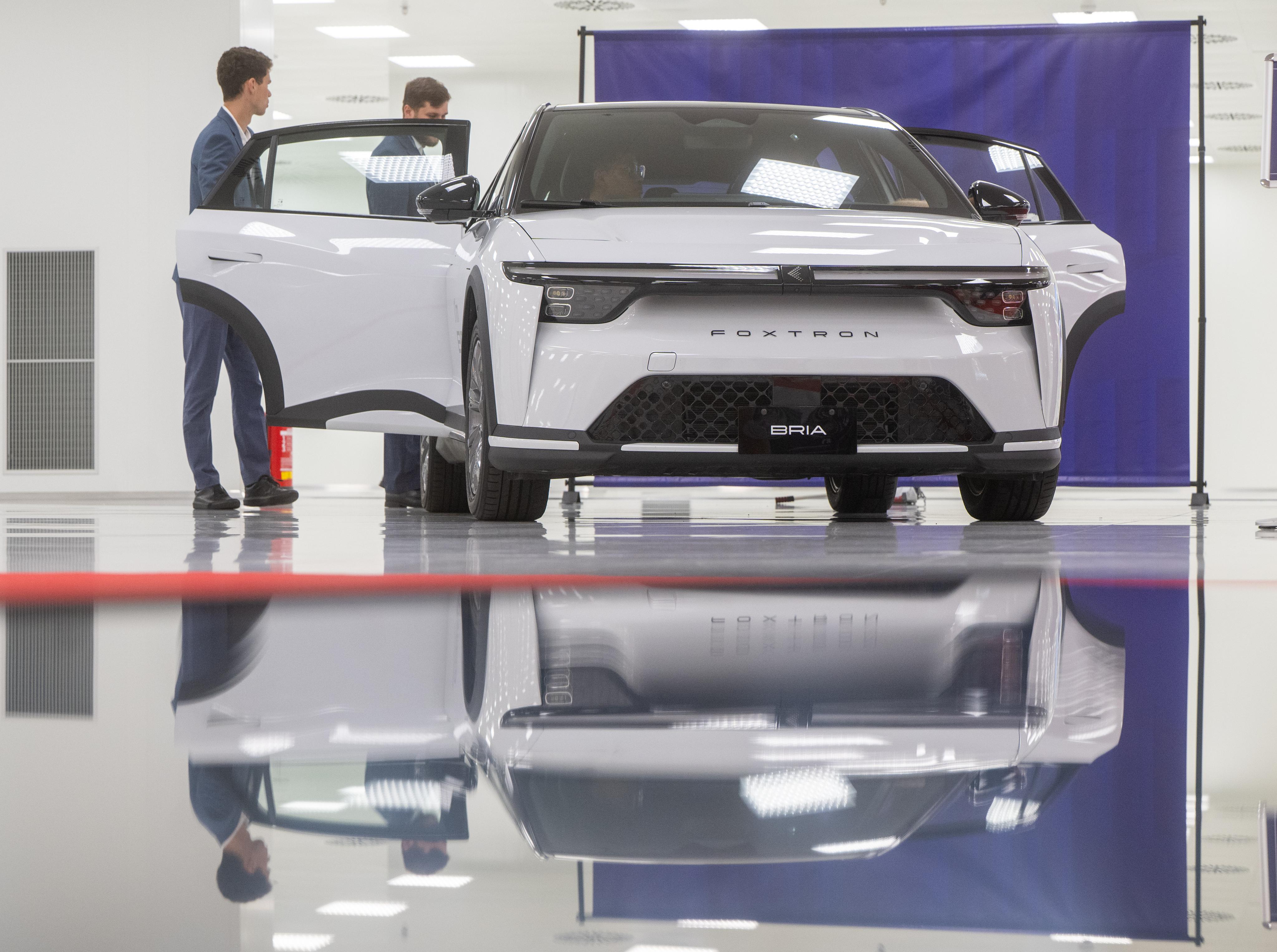 Foxconn chce do Evropy dodávat automobily. Nabídnout může devět modelů 