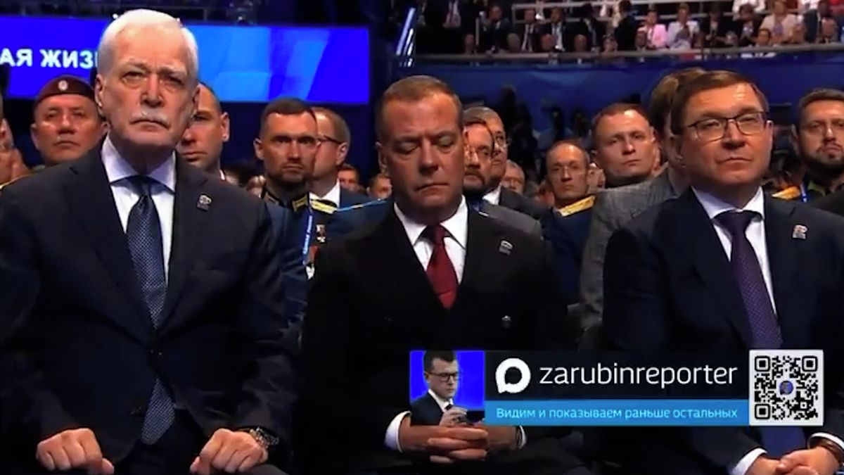 Medvěděv usnul při projevu Putina na sjezdu vládnoucí strany