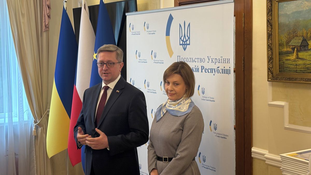 Ukrajina si váží vašich úspěchů, vzkázal velvyslanec oceněným ukrajinským dětem žijícím v ČR