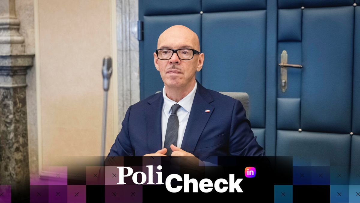 Klempíř kličkuje a hledá miliardy. Nakonec je stejně najde u občanů