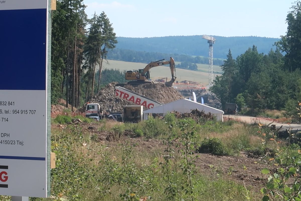 Staví se nejvyšší most v Česku. U Plas na Plzeňsku dojde i na vlastní obchvat 