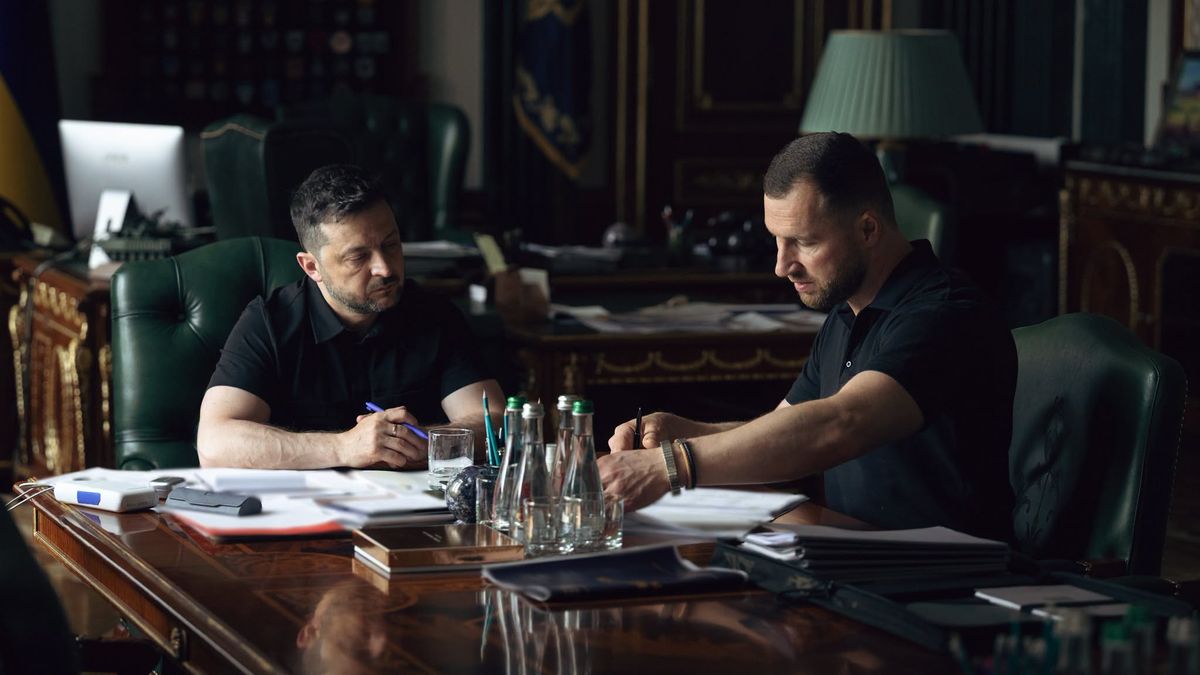 Zelenskyj schválil 40denní operaci, která má donutit Rusko ukončit válku