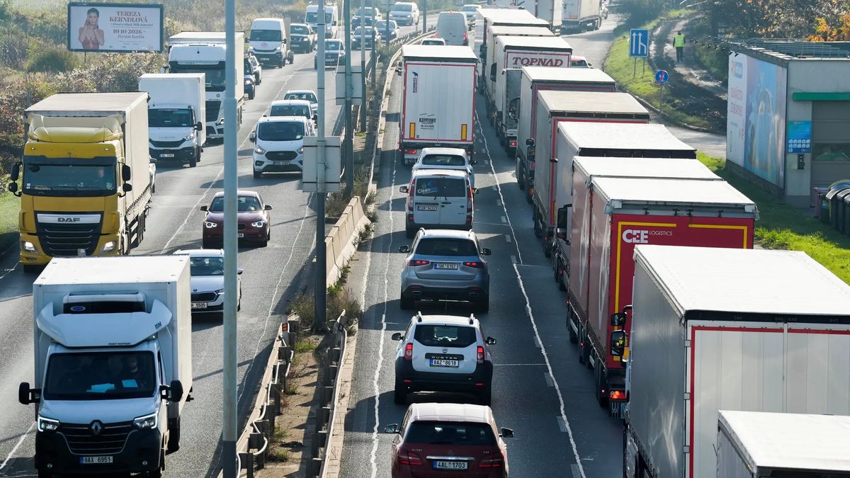 Řidiči pojedou na Kbelské jako v tunelu. Až 250 dělníků tu bude od 2. července pracovat 24/7
