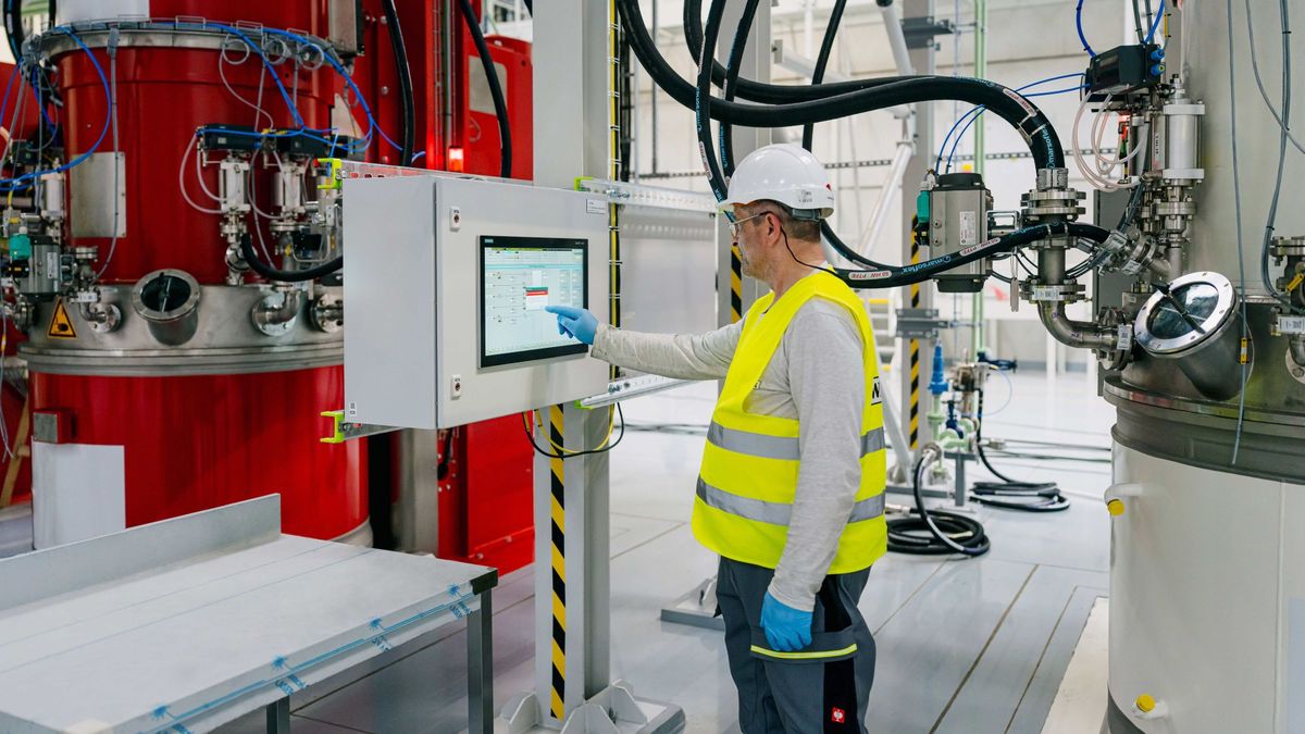 Wacker reorganizuje výrobu v Česku. Nový závod ve Varech převezme část plzeňské produkce