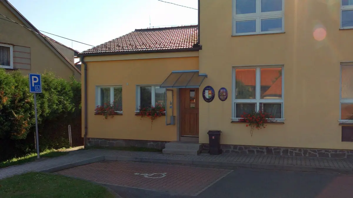 Starosta z Plzeňska podle žalobkyně přes deset let tuneloval obec. Přišel si na miliony