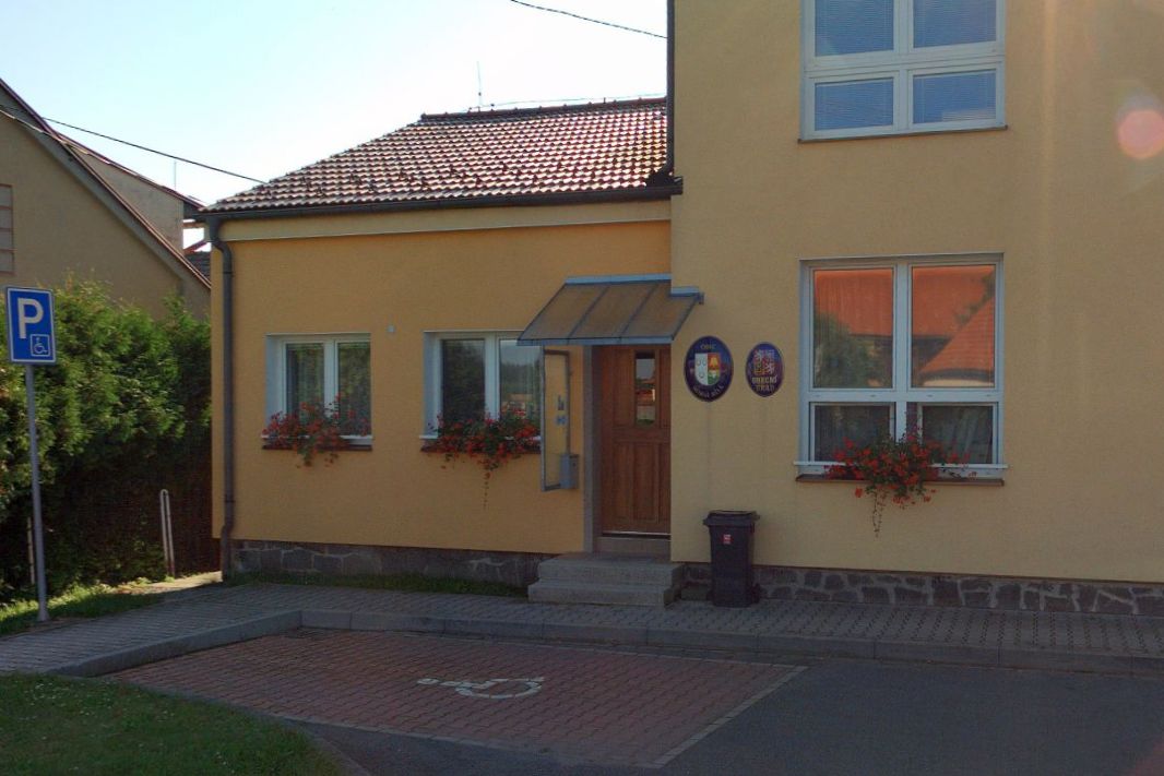 Starosta z Plzeňska podle žalobkyně přes deset let tuneloval obec. Přišel si na miliony 