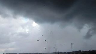 Řím ničilo tornádo. Natočila ho kamera